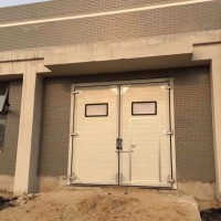 生產銷售工業(yè)門、工業(yè)提升門廠家、工業(yè)保溫門