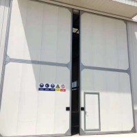 生產工業(yè)提升門、批發(fā)垂直提升門、工業(yè)保溫門廠家，工業(yè)門