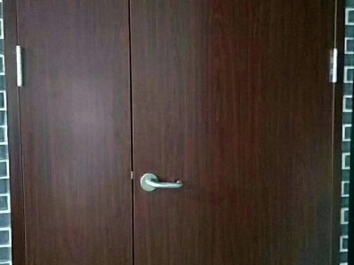 閬閬木質(zhì)門，閬閬門業(yè)有限公司，閬閬木質(zhì)防火門